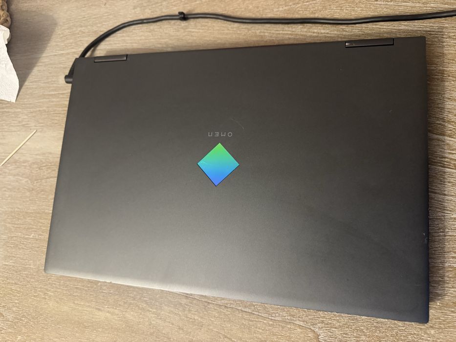 Laptop Omen 15 procesor ryzen 9 5900hx placa RTX 3070 32gb ram ddr4