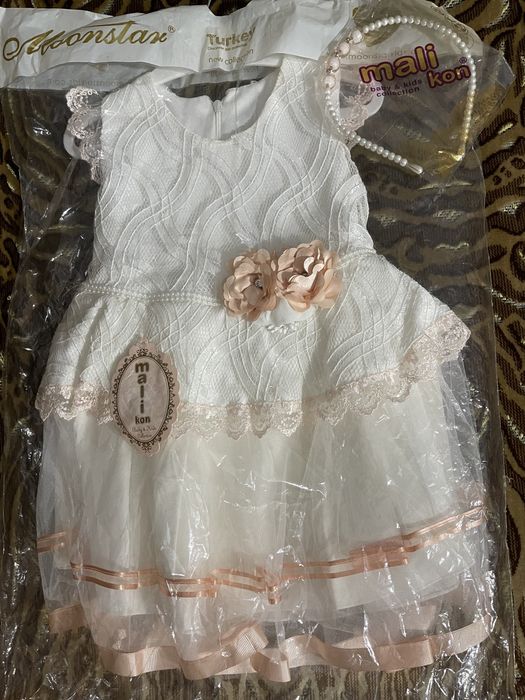 Новое нарядное платье для девочки