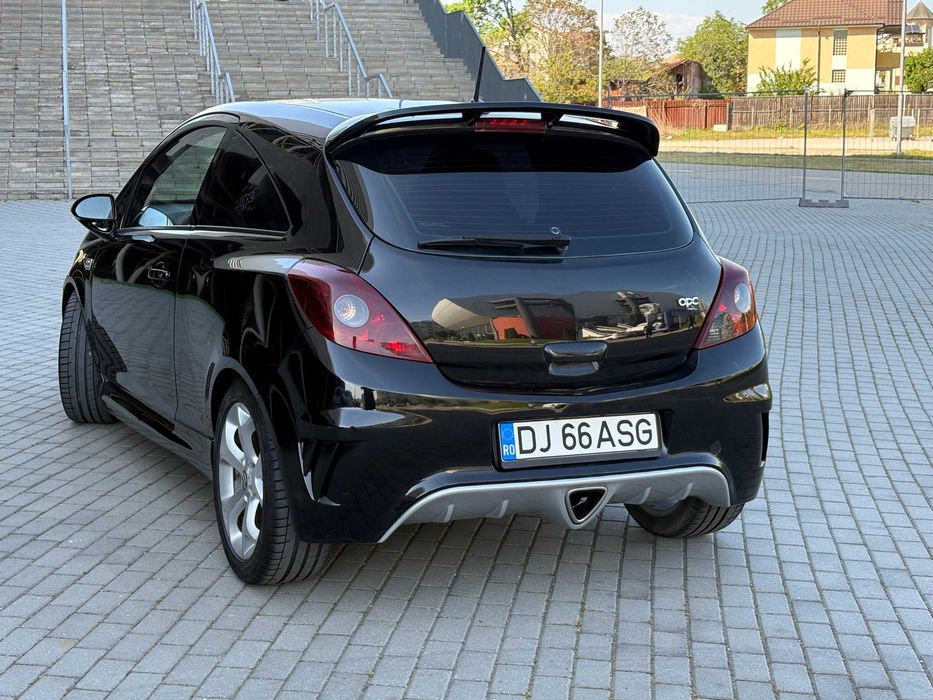 Opel Corsa D OPC 220 cai