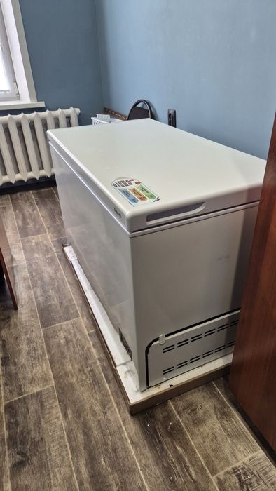 Морозильная камера Бирюса 330л