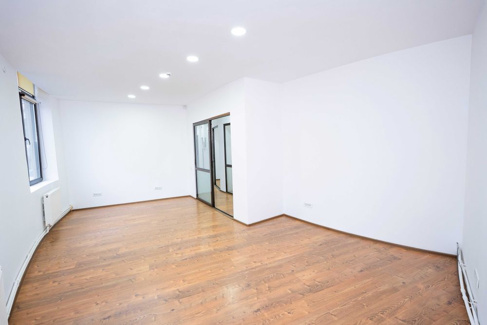 Închiriere Birouri si Spatii Comerciale – Ultracentral, Faleza Dunării