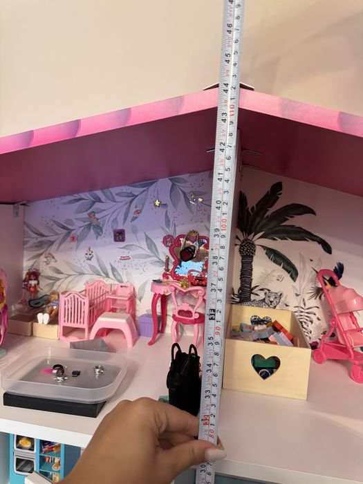 Casuta pentru Barbie