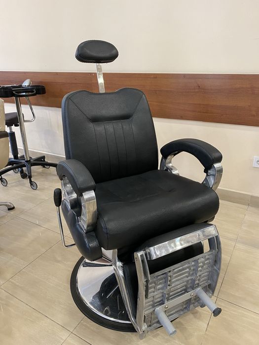 Продам кресло барбера