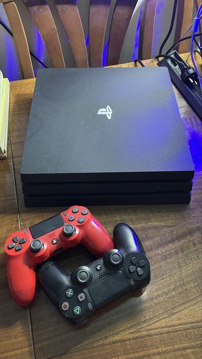 Продается Playstation 4 Pro
