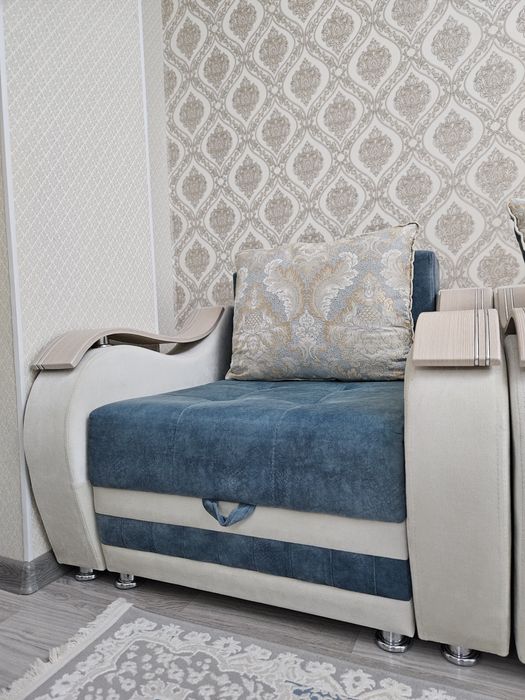 Продам Диван с креслом