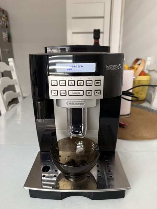 Esspresor delonghi magnifica S