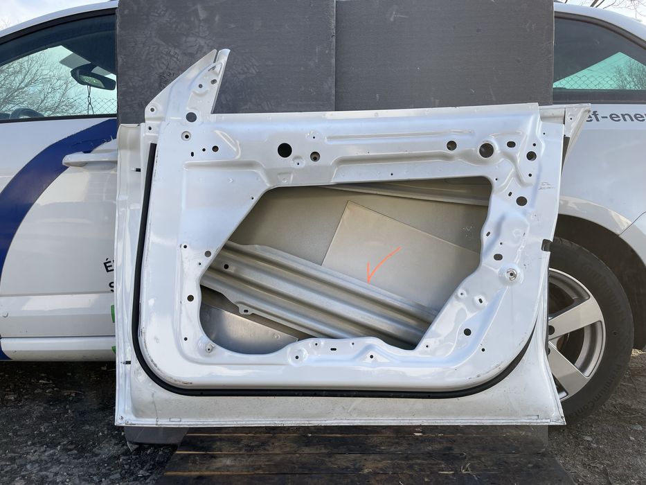 Предна дясна врата за Tesla Y Тесла У 2020г-