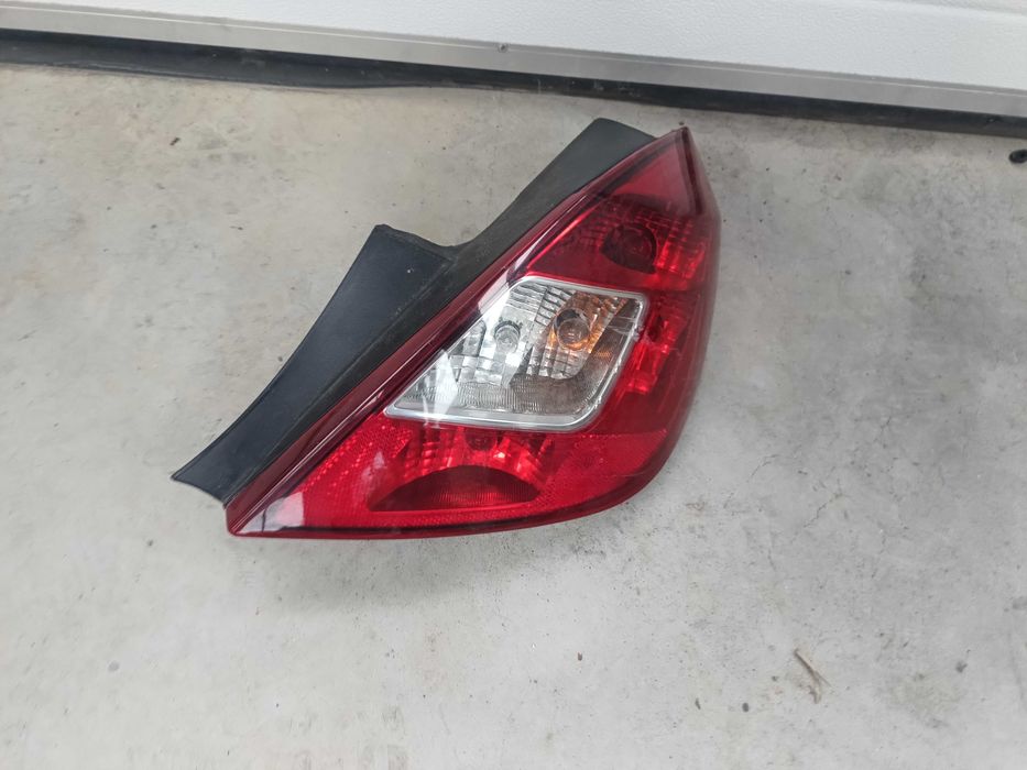 Stop dreapta Opel Corsa D