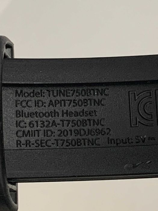 Безжични слушалки JBL TUNE 750BTNC