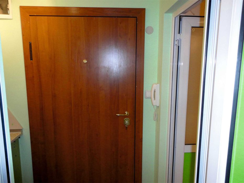 Отдавам апартамент под наем, гр. Варна, едностаен, район ВИНС- 600 лв.