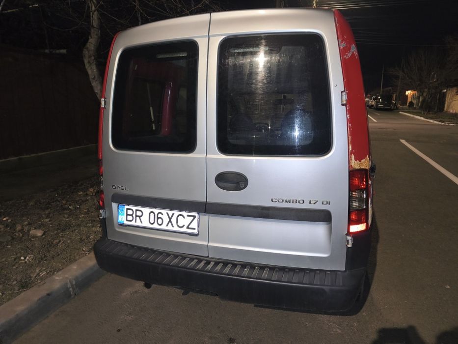 Vând Opel Combo 1.4 benzina