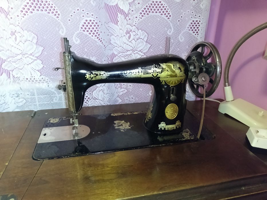 Mașina de cusut Singer functionala