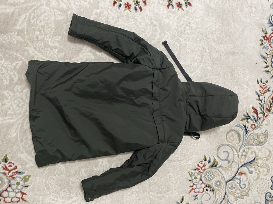 Продам детскую куртку