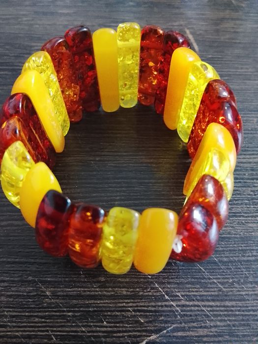 Браслет из янтаря