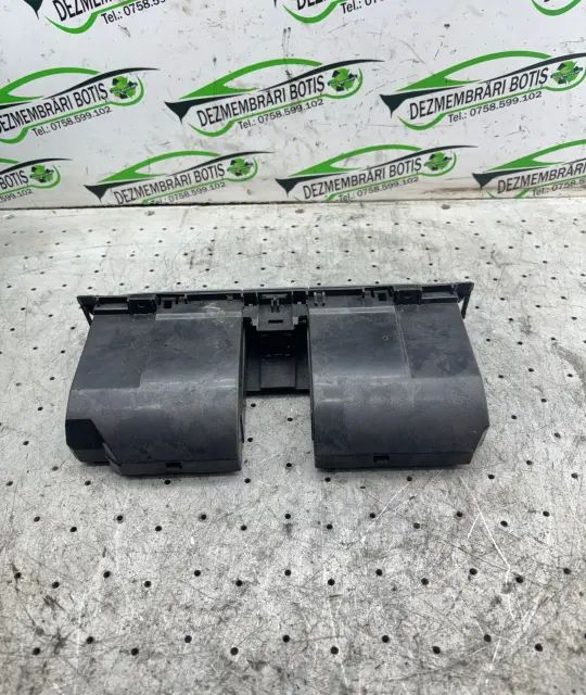 Spatiu depozitare fata 3C0 858 407 Volkswagen VW Passat 2007