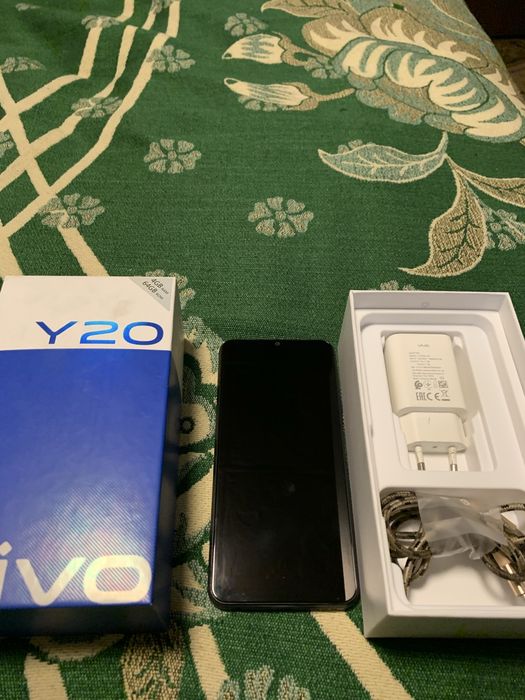 Продам смартфон Vivo Y20