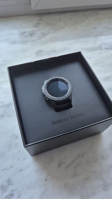 Samsung galaxy watch SM-R810 42mm
