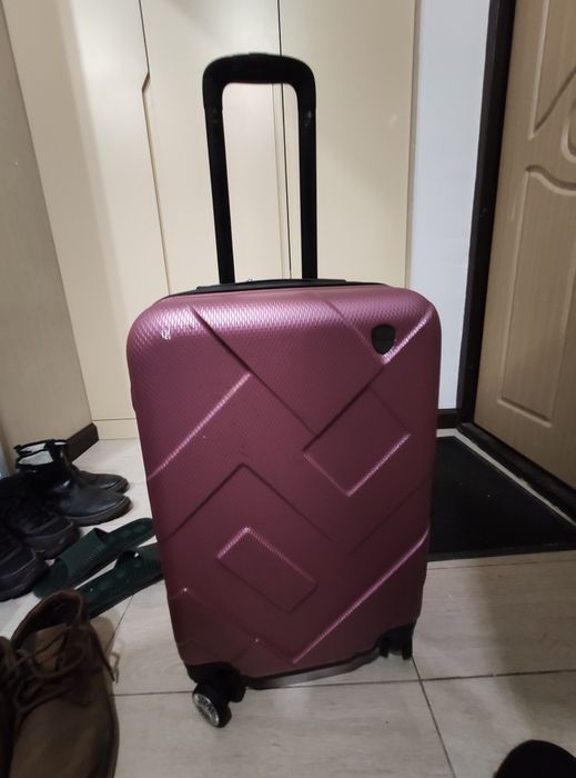 Чемодан хорошего качества