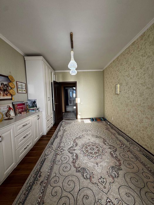 Продам 3х комн кв Батыс с ремонтом
