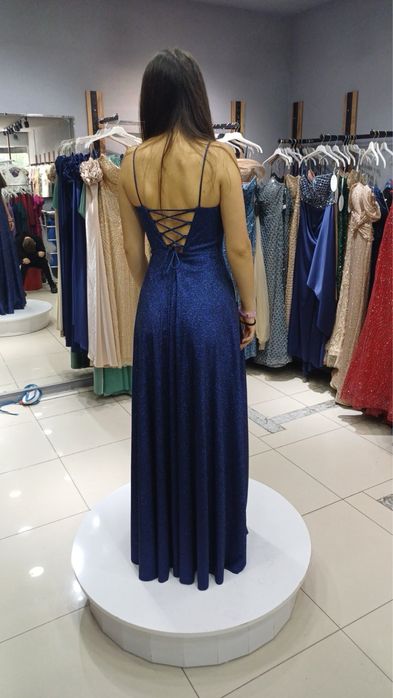 Синя дълга бална рокля