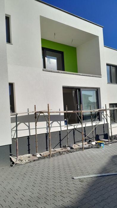 Executam izolații fațade tencuiala mecanizata