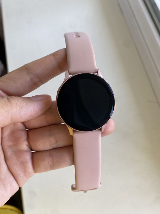 ПРОДАМ Samsung Galaxy Watch Active 2 40mm Rose Gold