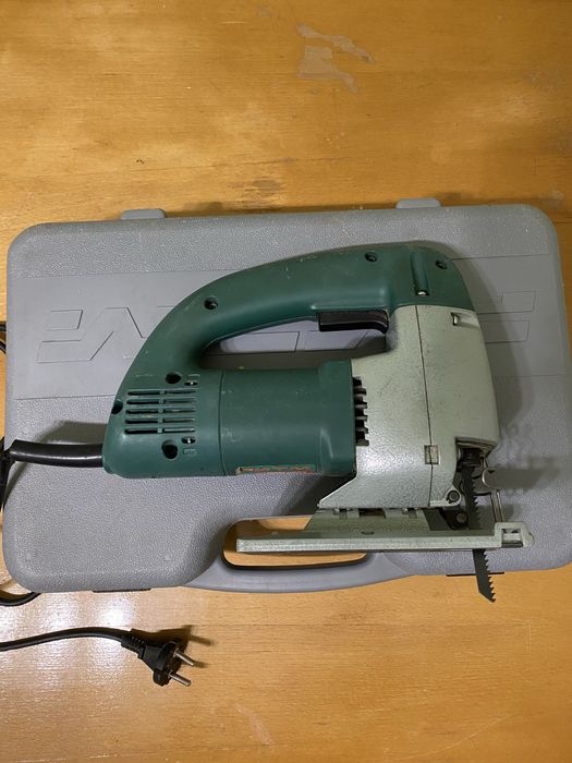 Продам лобзик электрический