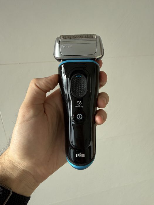 Shaver Braun Seria 8 model 8345s cu dock si trusa aparar ras calatorit