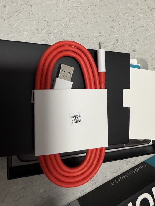 OnePlus Nord 4 512 GB 16 GB Ram (impecabil)