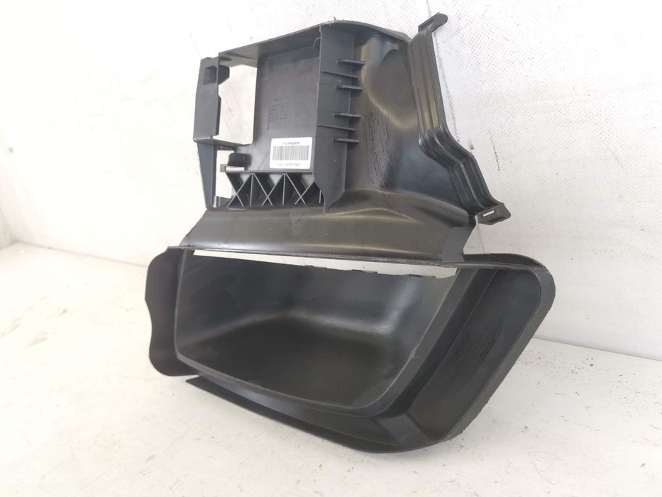 Порше 911 / Porsche 911 992 Оригинален въздушен дефлектор в добро съст