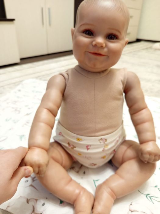 Продам реалистичную куклу