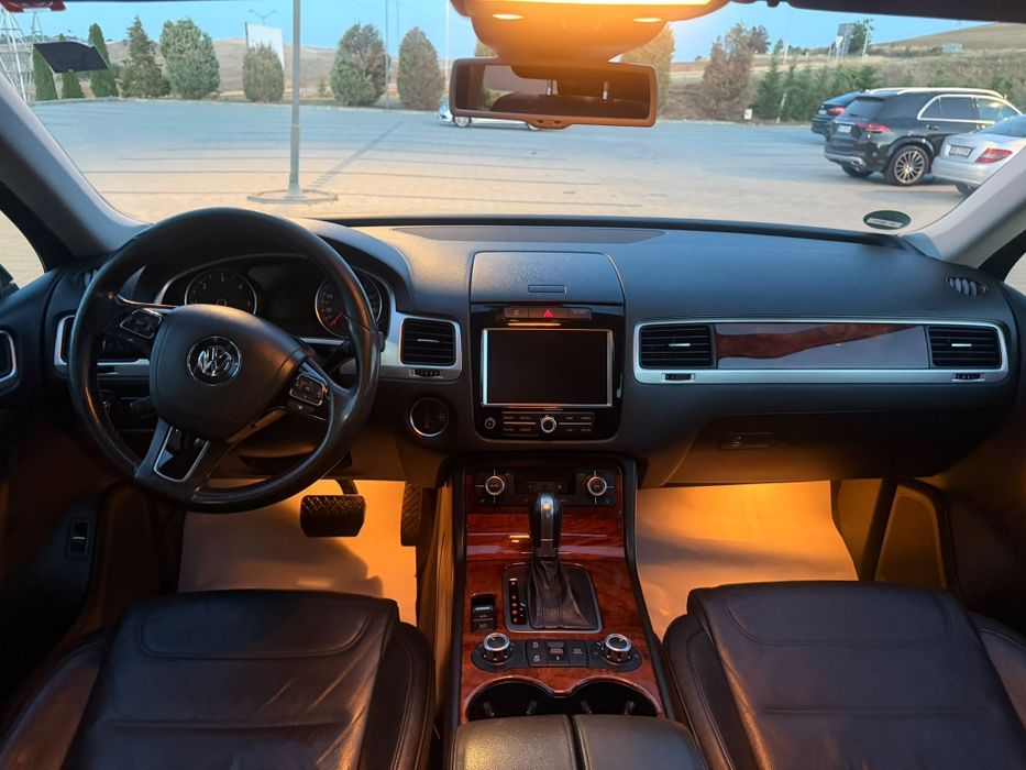 VOLKSWAGEN Touareg 2011 — imagine 2