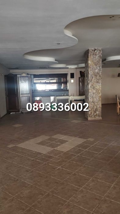 Търговско помещение 251 кв.м