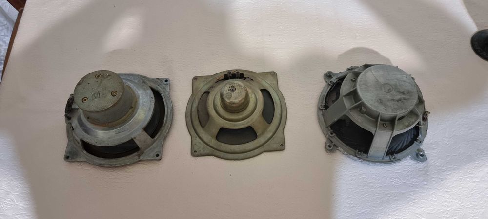 Динамики  для колонок и сабуфера.