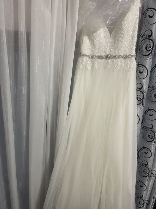 Vând rochie de mireasă A-line