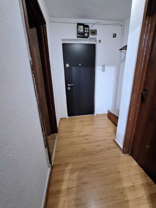Se oferă spre închiriere apartament cu doua camere, situat în zona Lido - 9 Mai, Târgu Jiu