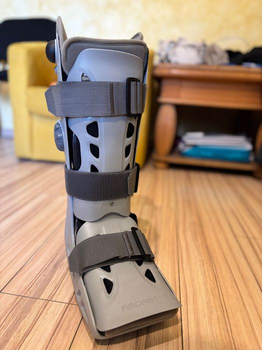 Orteze nr 43 cu multimple pompite de aer pentru unnreglaj perfect.