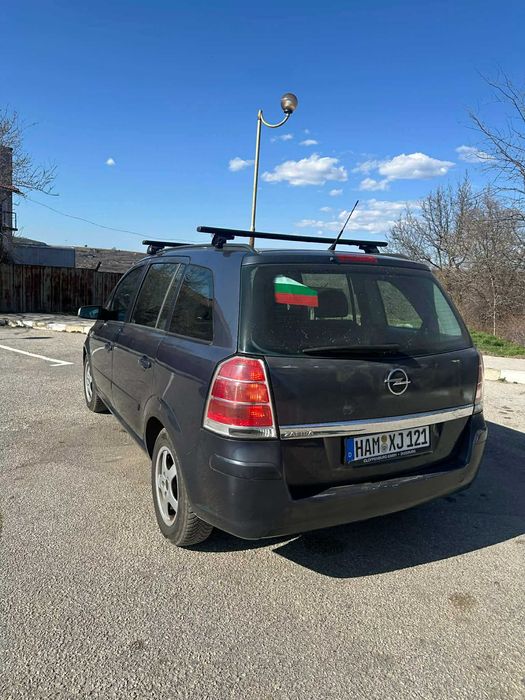 На части . Цена по договаряне 1,6 бензин. Затегнал мотор.