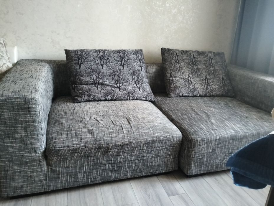 Серый диван 5 метров в длину