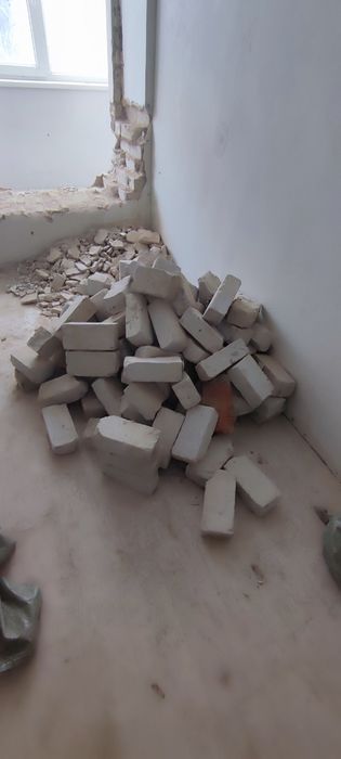 Отдам даром кирпичи