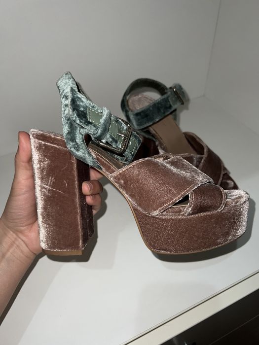 босоножки Stradivarius женские