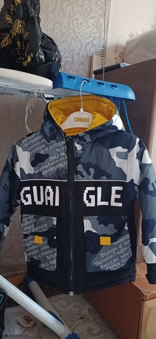 Продам детский куртки