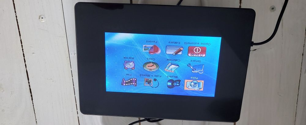 Rama foto digitala Nostalgic,în cutie!