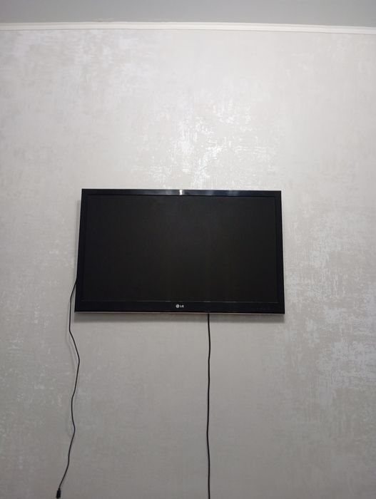 Продам телевизор LG