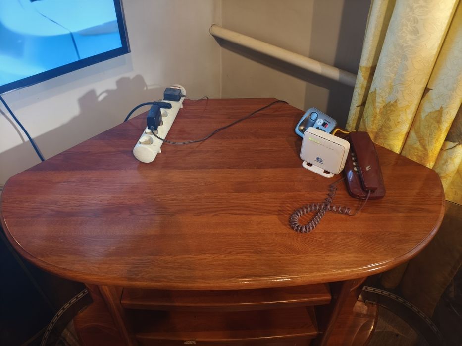 Тумба угловая под телевизор