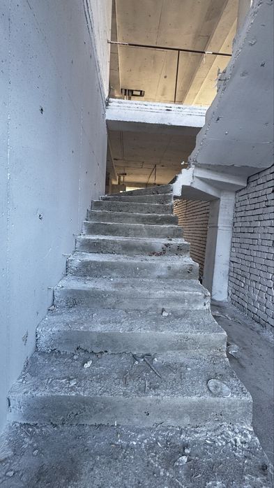 Продаётся коммерческое помещение на Юнасабаде 8