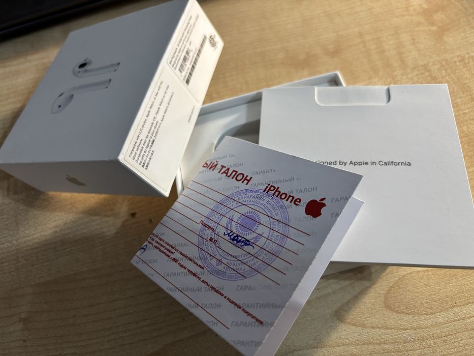 Airpods 2, оригинал. Полный комплект