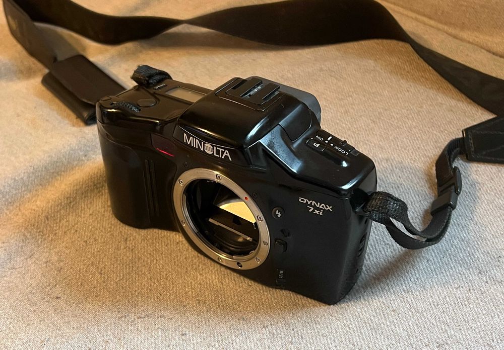 Aparat foto Minolta Dynax 7xi body montura A functional