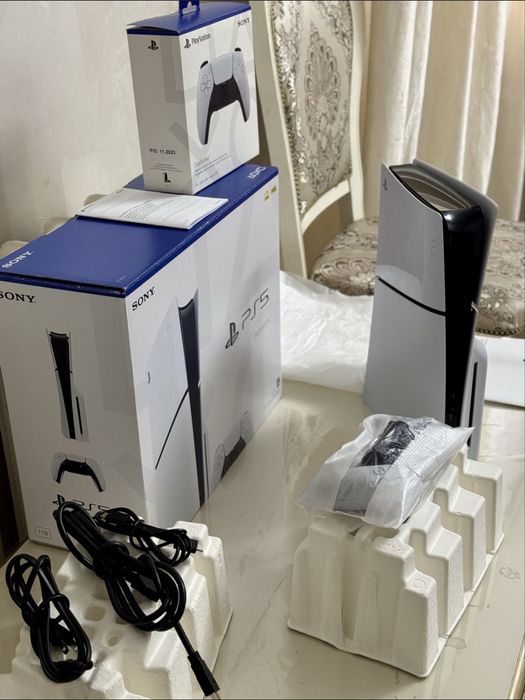 Продам PlayStation 5 2 терабайт