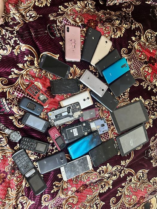 Telfon zapchas yoki platachlaga sotladi